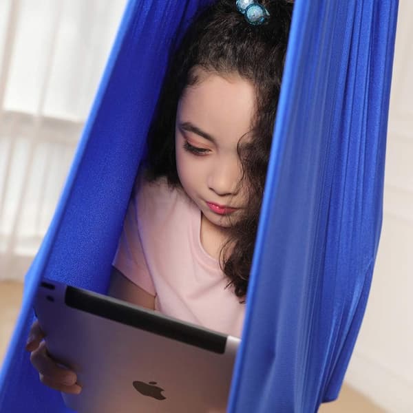 Børne hængekøje gynge, indendørs gynge elastisk Cuddle Hængekøje Sensorisk Gynge Ideel til ADHD, Aspergers og sensorisk integration samt autisme Königsblau 150 X 280CM