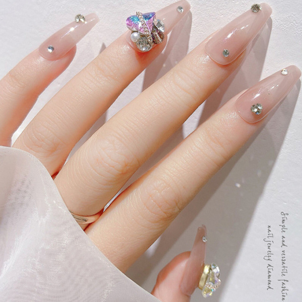 6 st hjärtformade metalllegering strass nagel smycken färgglada 3D nagelkonst berlocker hjärta glänsande nagelkristall diamanter ädelstenar manikyr nageldekorationer