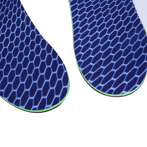 Bekväma ortopediska stödjande innersulor, ventilerande design säkerställer fräscha fötter, giftfritt elastiskt material, idealiska för promenader och sport, lätta att rengöra