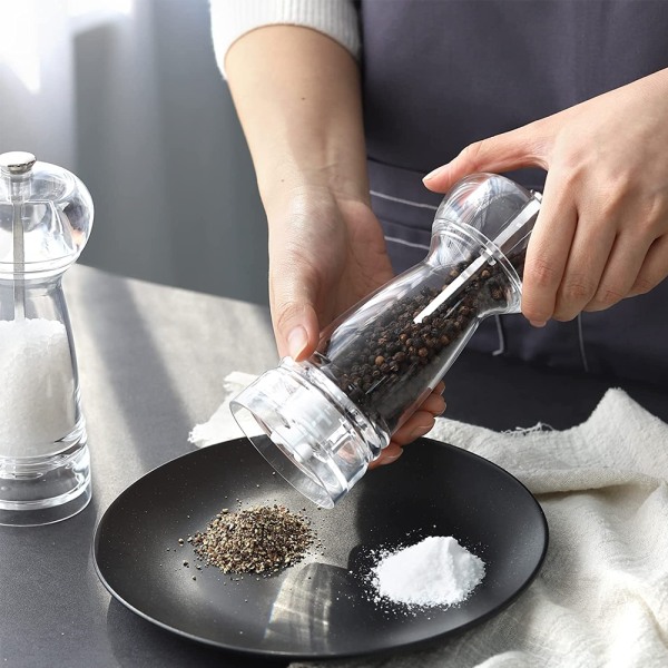 Klar akrylsalt och pepparkvarn påfyllningsbar havssalt