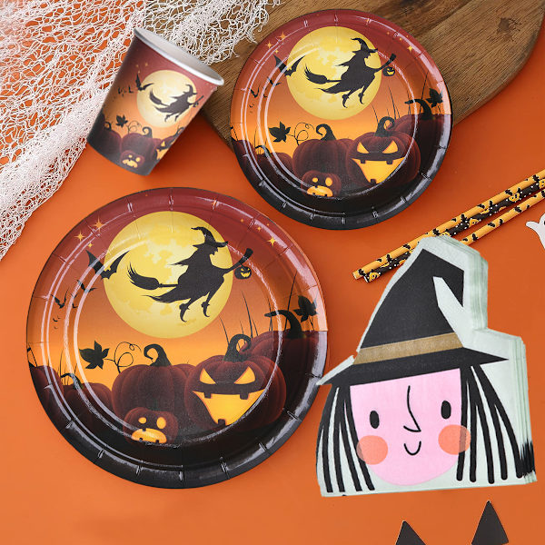 Festartikler for 30 – – inkluderer Halloween-tallerkener