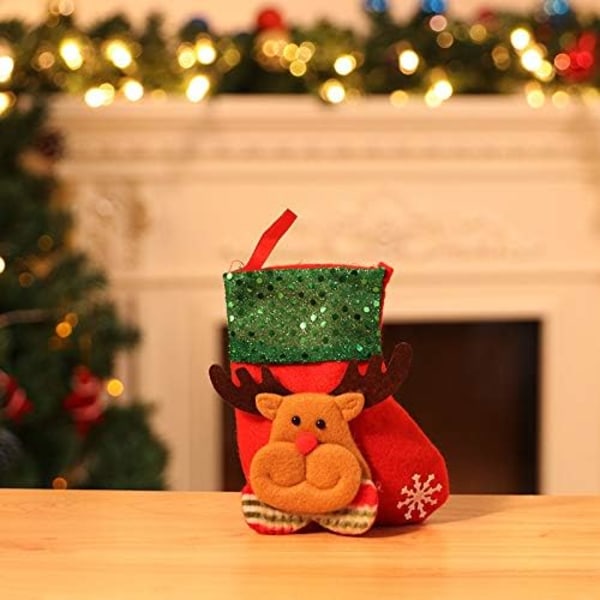 Festlige Miniatyr Julestrømper, 3D Plysjdesign Gir Glede Til Julehøytiden, Ideell For Julegavepose Og Hjemmekontorinnredning (Sett Med 4)