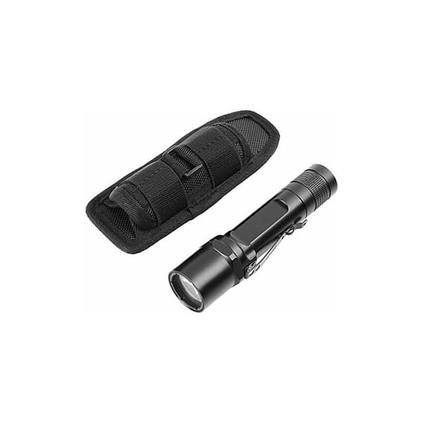 Robust taktisk lommelyktholder, passer de fleste belter med kraftig klipsdesign, kompakt nylonbelte og elastiske sidepaneler for stabil bæring