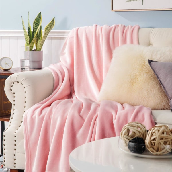 Fleecefilt i kaststorlek Rosa Lättviktig filt Supermjuk och mysig filt i mikrofiber