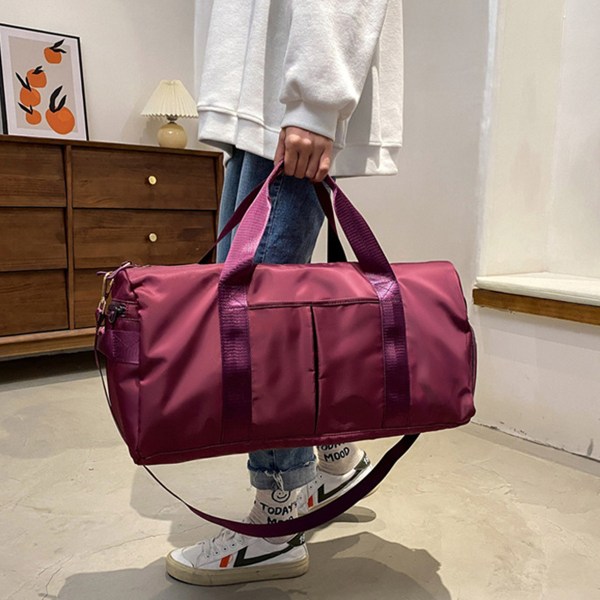 Treningsbagger for menn Vanntette duffel-vesker for helgeturer for kvinner og menn