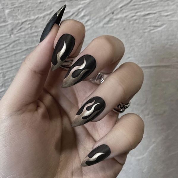 24 stk. Trykte Falske Negle Flamme Kiste Kvadrat Akryl Falske Negle Ild Lim På Fingre til Kvinder Piger DIY Manicure Salon