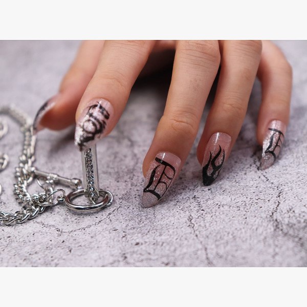 MISUD Stiletto Almond Trykte Neglene Svarte Flamme Glitter Bling Falske Neglene Medium Blank Falske Neglene for Kvinner og Jenter 24Pcs