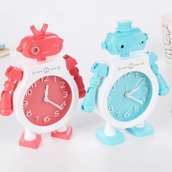 Väckarklocka för sovrum, cool robot med rörliga armleder, tecknad dekoration, presenter till barn, baksida T