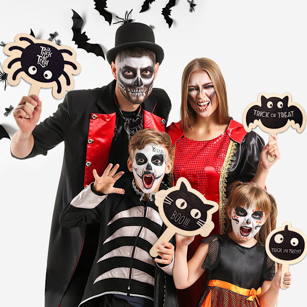 2 kpl Halloween-kuvausrekvisiittaa - Puinen käsikäyttöinen kyltti