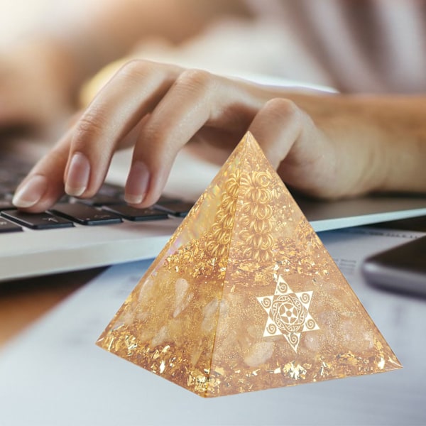 Orgonit Pyramide 6cm Energigenrator Krystal Tråd Håndlavet Pyramide Dekoration til Positiv Energi Velstand Succes