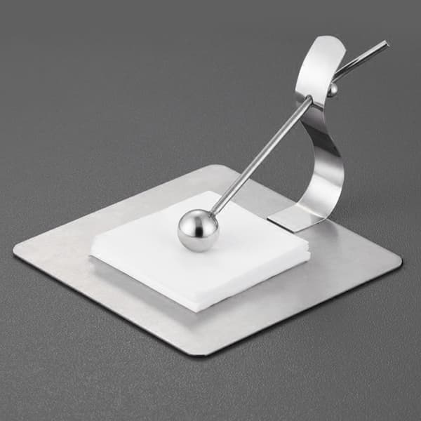 Serviettholder i metall, moderne geometrisk design, rustfritt stålmateriale for kontor- og hjemmedekorasjon, elegant presentasjon kromfinish serviettstativ