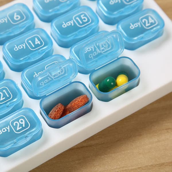 Blå, 31 dages sæt. Bærbar medicinæske til daglige piller, perfekt