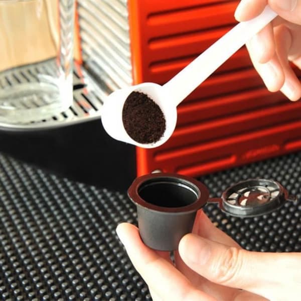 Genopladelige Nespresso-kapsler - 6x - Sort - Plastik - Cylindrisk