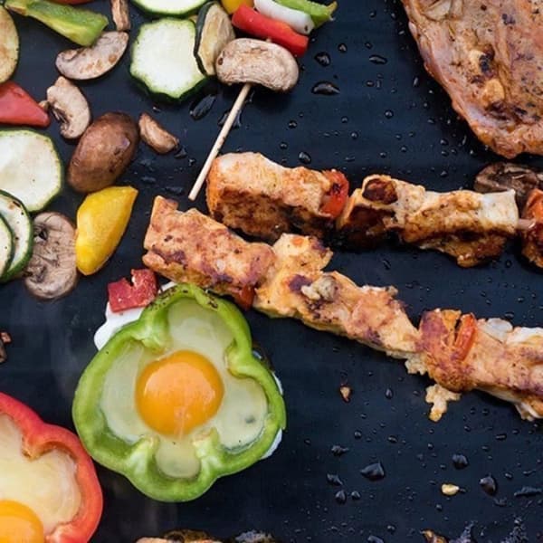 Sæt med 4 genanvendelige non-stick bageplader til gasgrill Sort Svart