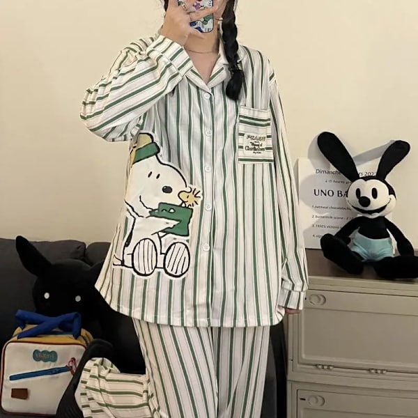 Minio - Snoopy Kawaii Pyjamas för kvinnor, randigt set för par, avslappnade kläder för hemmet Snoopy 55-62.5 kilograms
