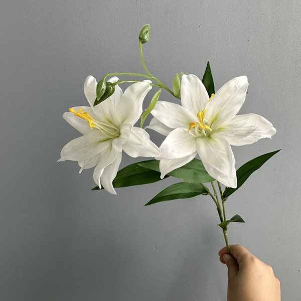 2 Hoveder Dobbelt Lilje Højkvalitets Kunstige Blomster til Boligindretning Fotorekvisitter White double-petaled lily