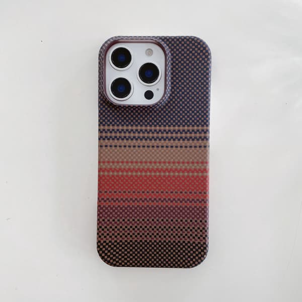 Fodral för iPhone 13 Pro Max Skin Feel Gold