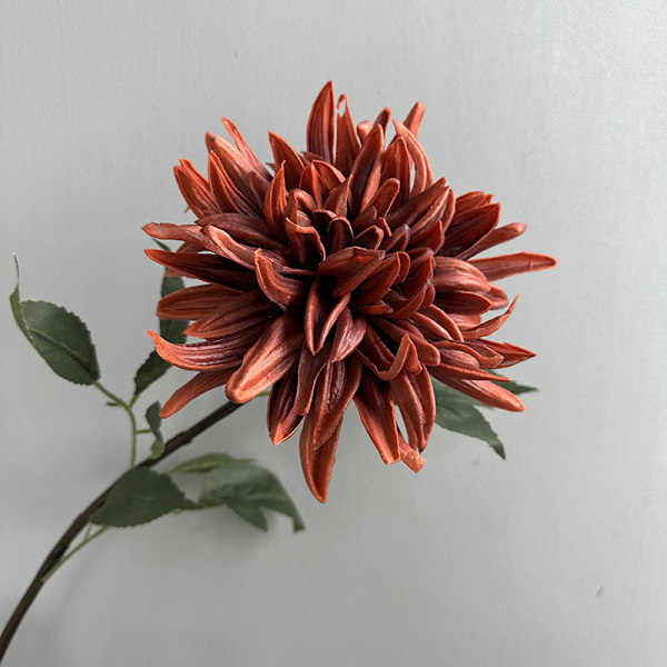 Högkvalitativ PU Dahlia Simulation, Höst Retro Floral Rekvisita, Fyllig Chrysanthemum PU Touch Blomma PU Dahlia Brick Red
