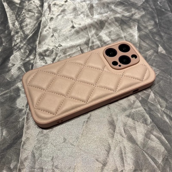 iPhone 16 -kotelo, pinkki timanttikuvioinen untuvatakki, kokonahkainen