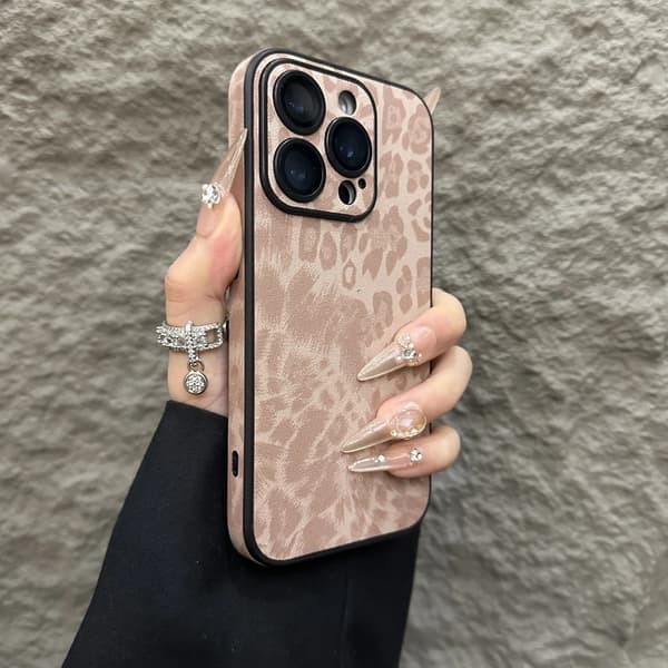 Fodral för iPhone 13PROMAX Mjölkkaffe färg Leopardtryck läder linsskydd