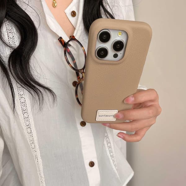 Etui til iPhone 16pro Khaki [enkelt skal] lædertekstur Almindelig tekstur niche