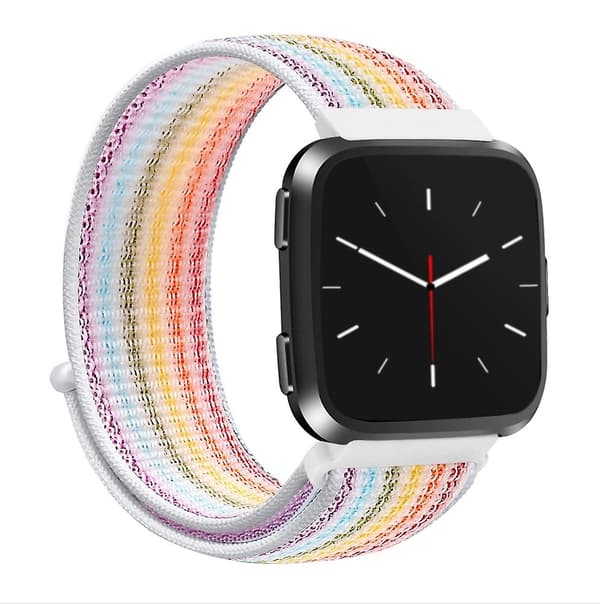 Regnbue Nålestribet Nylonrem kompatibel med Fitbit Versa 1 / 2