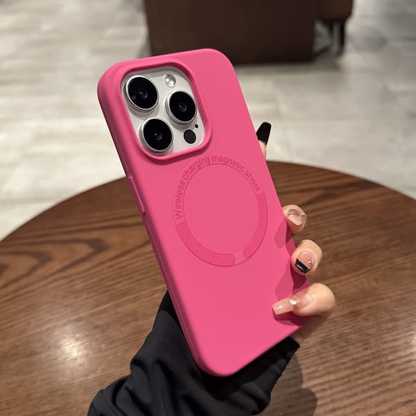 Fodral för iPhone 15 Pro Max Flytande Silikon Magnetisk Silikonfinish Noz25262