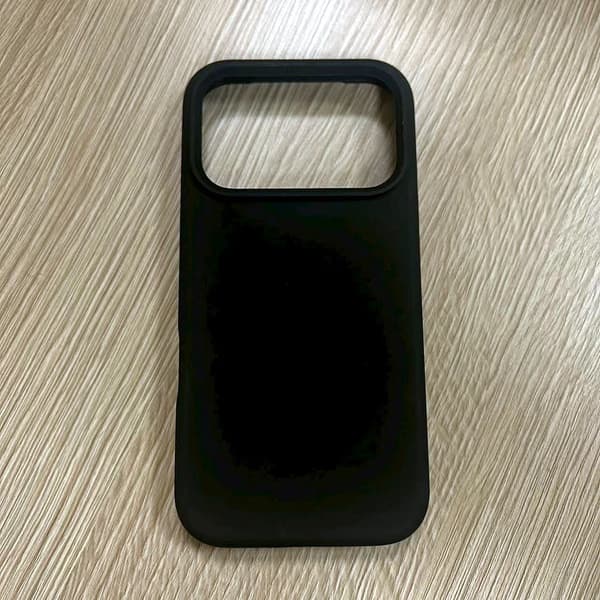 Etui til iPhone 17 Magnetisk Silikon Svart Noz25581