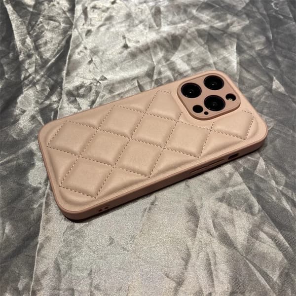 Fodral för iPhone 13 Pro rosa Diamantmönster dunjacka Full-Body lädertextur