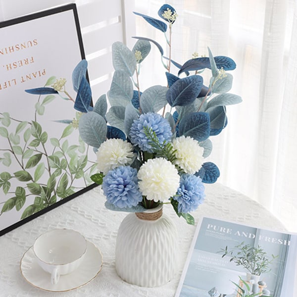 1 Kimppu Keinotekoisia Kukkia Koristeellinen Ei-Lakastu Faux Silkki Kukka-asetelma Tekokukka Kasvi Juhlakoriste Light Blue
