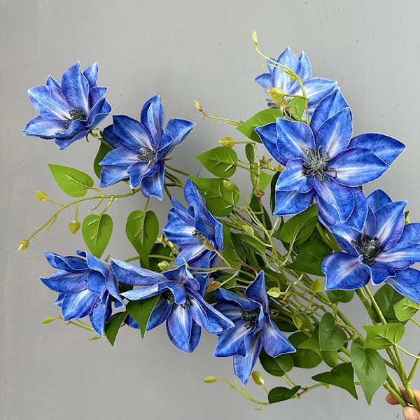 Simuleret Klematis Vase Dekoration til Kunstudstillinger Blomster Bløde Møbler Small branch feel clematis taro