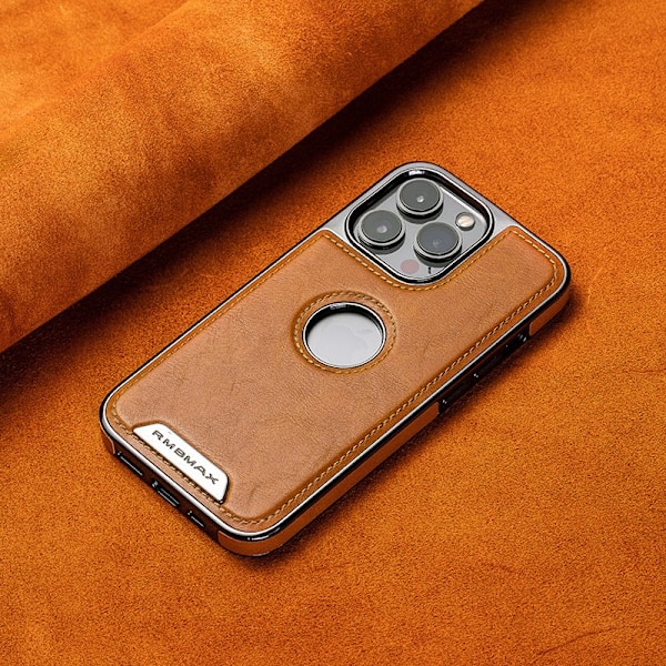 Kotelo iPhone 15PRO:lle, vaaleanruskea korkealaatuinen bisnesnahka, puuttuva etiketti, magneettinen galvanointi
