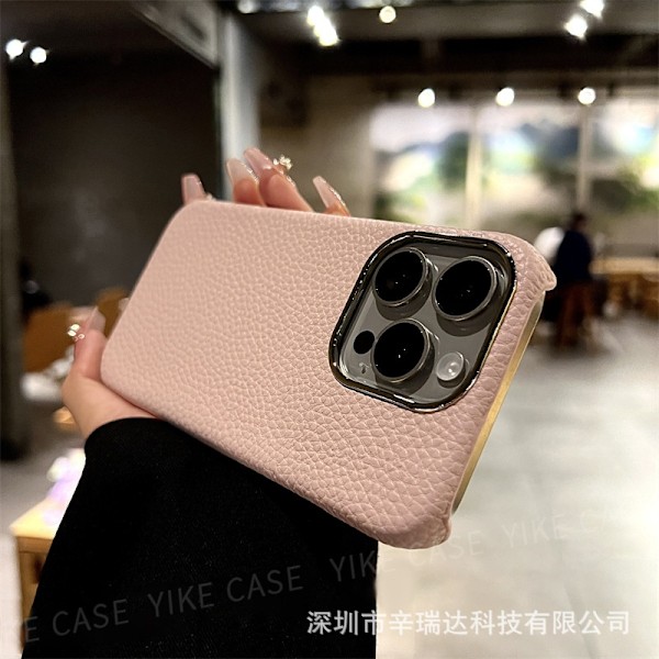Fodral för iPhone 16 Pro 【Rosa för tjejer】 Enkel textur, texturerat läder med småsten