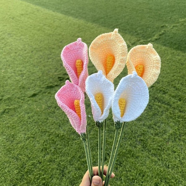 5 stk. Heklet Calla Lily Strikkede Kunstige Blomster Kreative Gaver til Venninnebursdag Kvinner Bryllup Yellow 5pcs