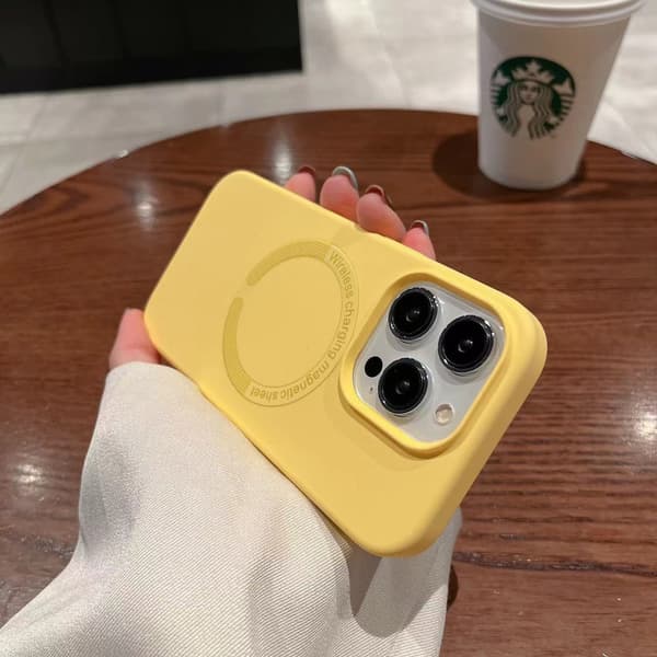 Etui til iPhone 15 Pro Flydende Silikone Magnetisk Silikone Gul Noz25283