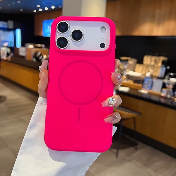 Etui til iPhone 13 Pro Flytende Silikon Magnetisk Silikon Slank Profil Noz30069