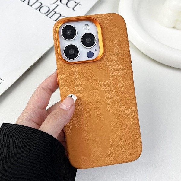 Etui til iPhone 14 Gyldenbrun 《Kamuflasje skinn magnetisk etui》 klassisk kamuflasje skinn magnetisk