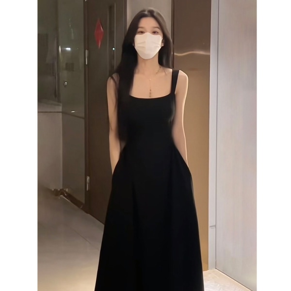 Fransk stil Hot Girl Midjetight Temperament Ren färg Bantning Sexig Hängselklänning Damsommarklänning Black M