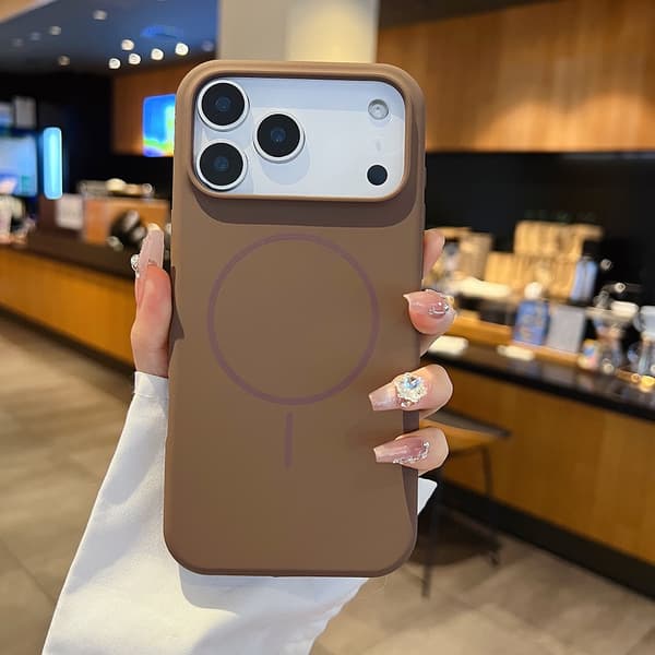Etui til iPhone 17 Pro Max Flydende Silikone Magnetisk Silikone Slank Profil Brun Noz30128