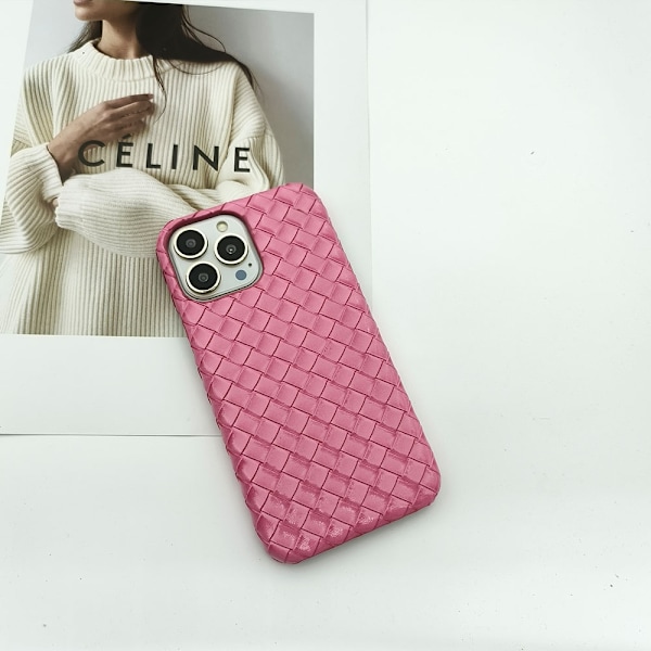 Kotelo iPhone 15promaxille Ruusunpunainen Kudottu nahkarakenne on kostea ja kova