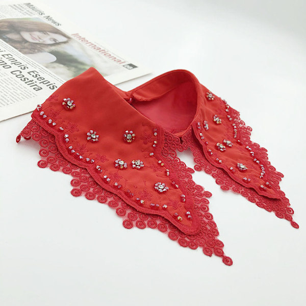 Dame falsk krage Avtakbar halv H-sydd Perlebrodert Red
