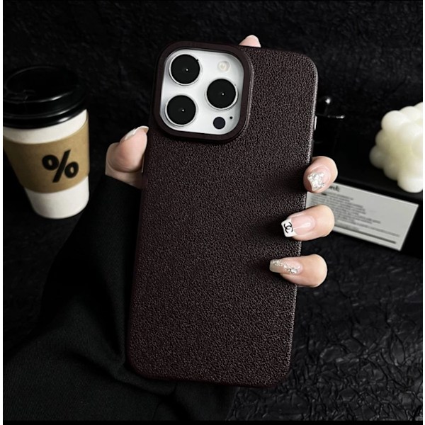 Etui til iPhone 16 PLUS Claret Frosted hardware Pebbled leather pattern