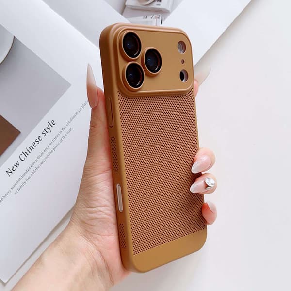 Etui til iPhone 15 Plus Skin Feel Lens Detail Ventileret Brun