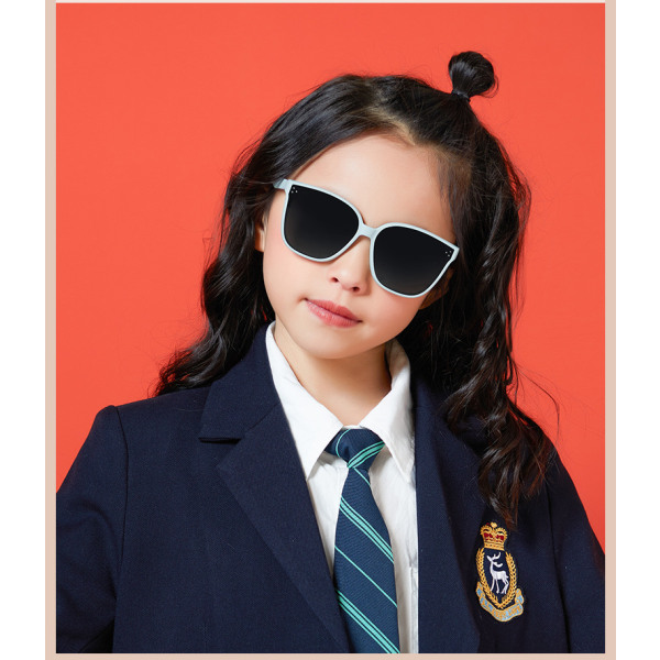Barnsolglasögon Silikon UV-skydd Polariserat ögonskydd Modesolglasögon Solskyddsglasögon Black frame Black and Grey lens