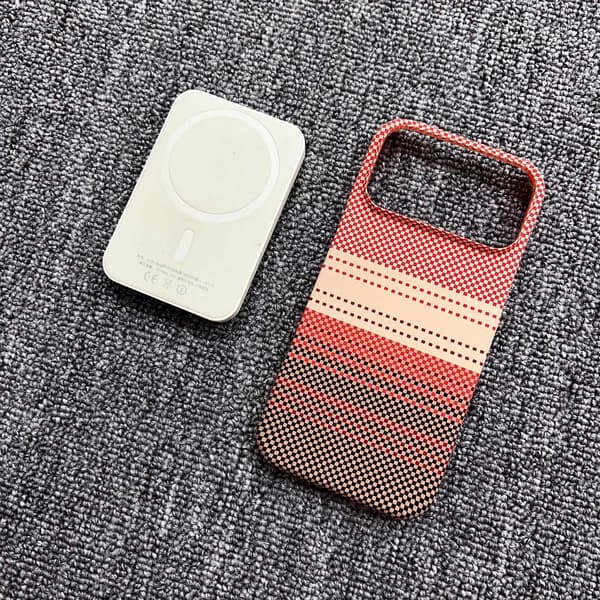 Fodral för iPhone 17 Pro Max Kolfibertextur Magnetisk Orange Noz33460
