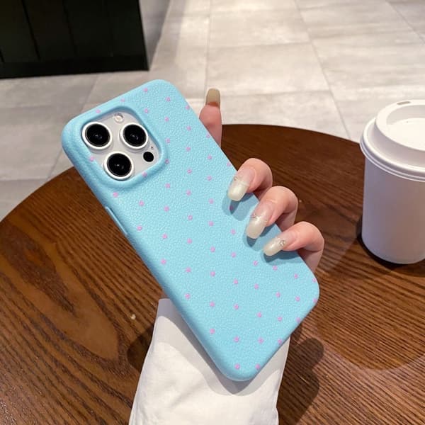 Fodral för iPhone 13PRO Blå och rosa prickar läder vågmönster prickar mjukt klassiskt