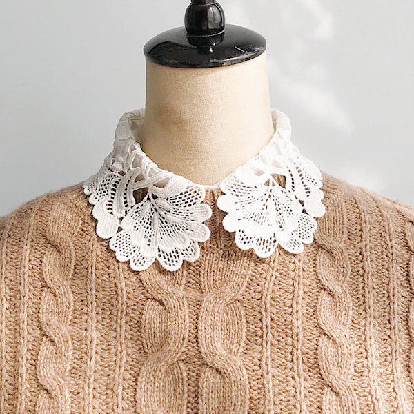 Dame falsk krage Avtakbar halv skjorte Blondekant Heklet Lace flower Model B in black