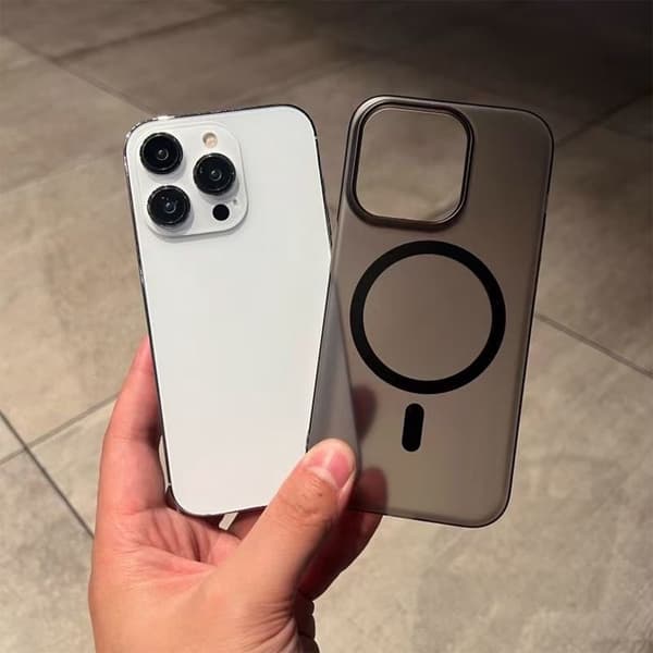 Etui til iPhone 14 Plus matteret magnetisk kædedetalje gul sort