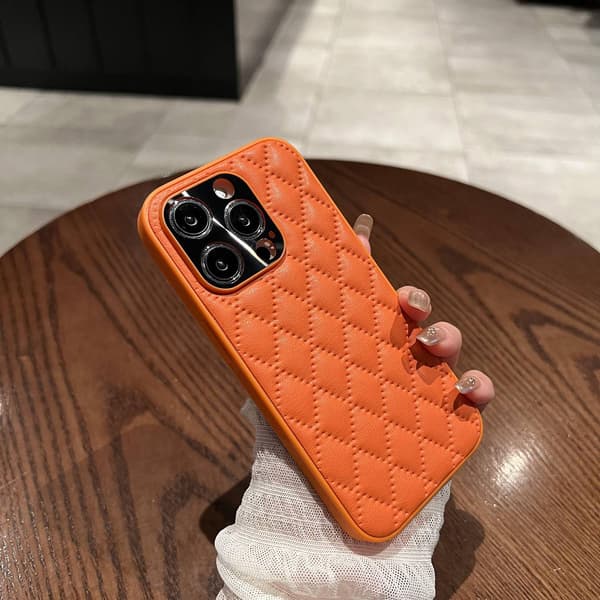 Etui til iPhone 14 Plus, orange farve, diamantkornet lædertekstur, fuld krop og linsebeskyttelse