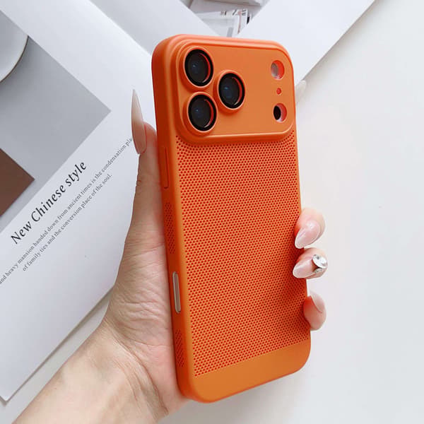 Fodral för iPhone 14 Pro Max Skin Feel Linsdetalj Ventilerad Orange